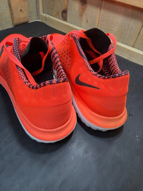 Nike FS Lite Run 4 Mens Bright Crimson Orange Running Shoes Size 11 US 45 EU Y2K main image 8